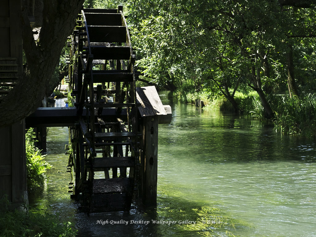 「水車」の壁紙/Wallpaper of Water Wheel in Shinshu (1024×768)