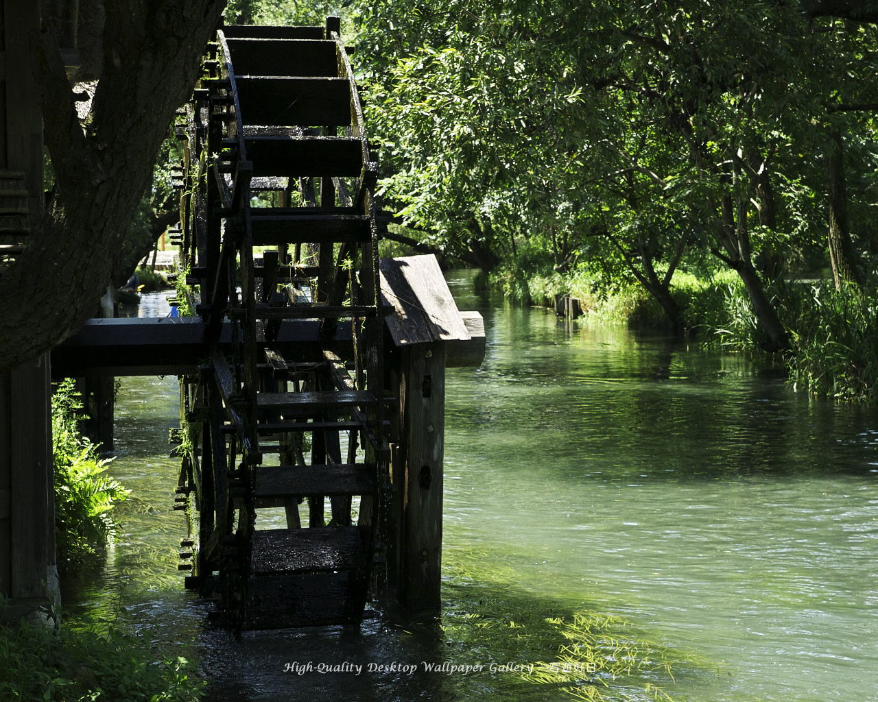 「水車」の壁紙/Wallpaper of Water Wheel in Shinshu (1280×1024)
