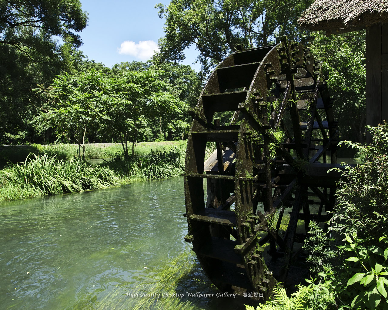 「川辺の水車」の壁紙／Wallpaper of Water　Wheel in Shinshu (1280×1024)