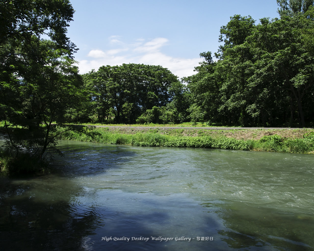 「川流れる」の壁紙／Wallpaper of Sluggish Stream in Shinshu (1280×1024)